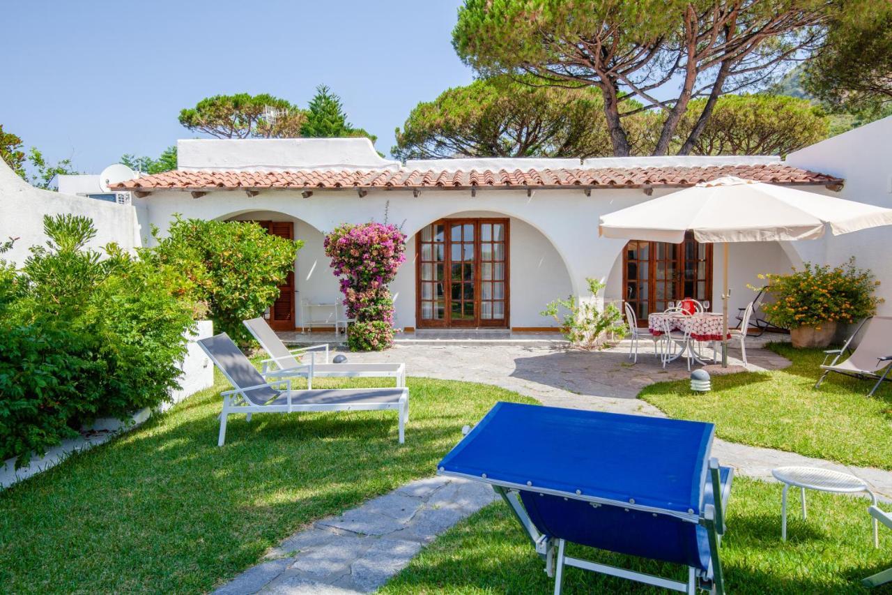 Villetta Con Giardino Esclusivo Di 1000 Mq, Piscina, Tennis, Calcio, Bocce Forio  Ngoại thất bức ảnh