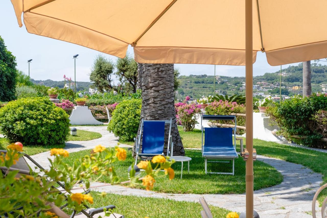 Villetta Con Giardino Esclusivo Di 1000 Mq, Piscina, Tennis, Calcio, Bocce Forio  Ngoại thất bức ảnh