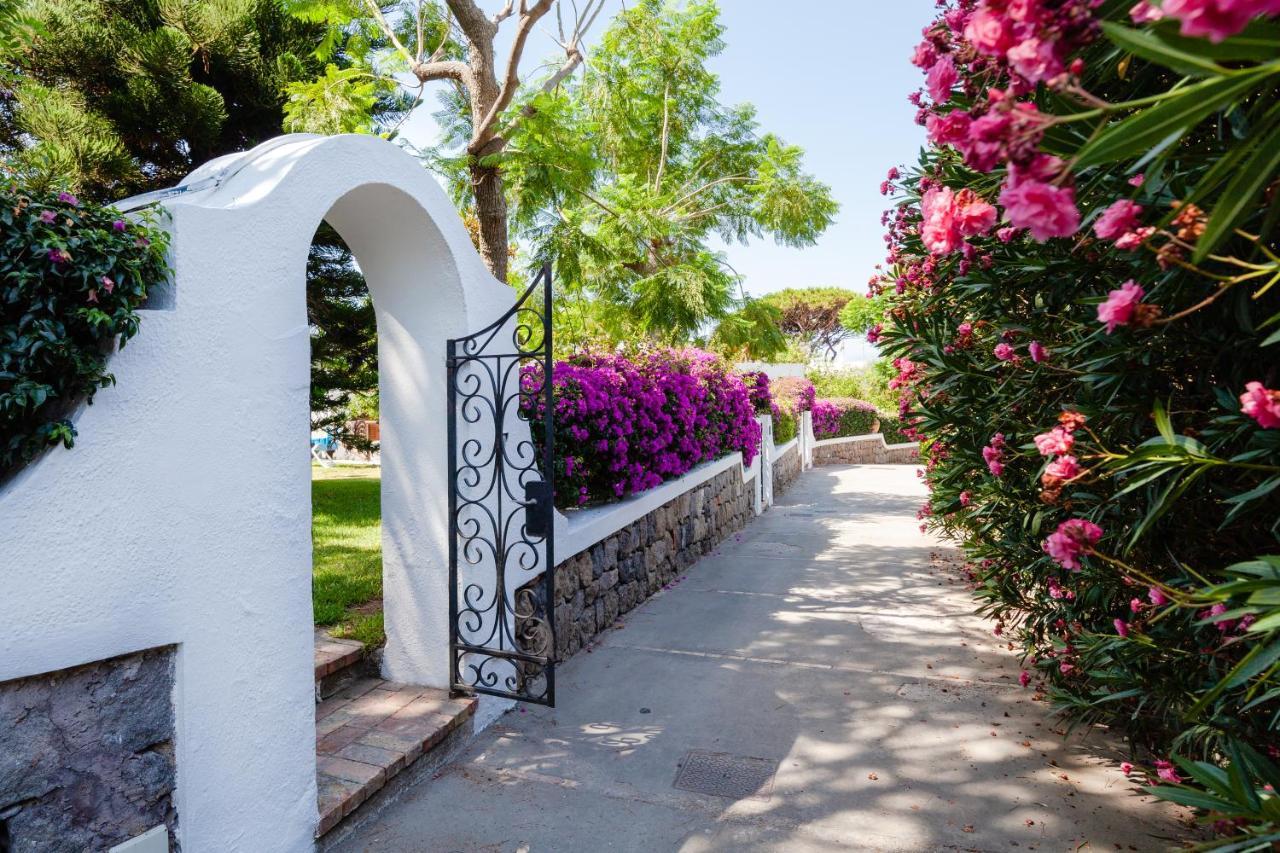 Villetta Con Giardino Esclusivo Di 1000 Mq, Piscina, Tennis, Calcio, Bocce Forio  Ngoại thất bức ảnh