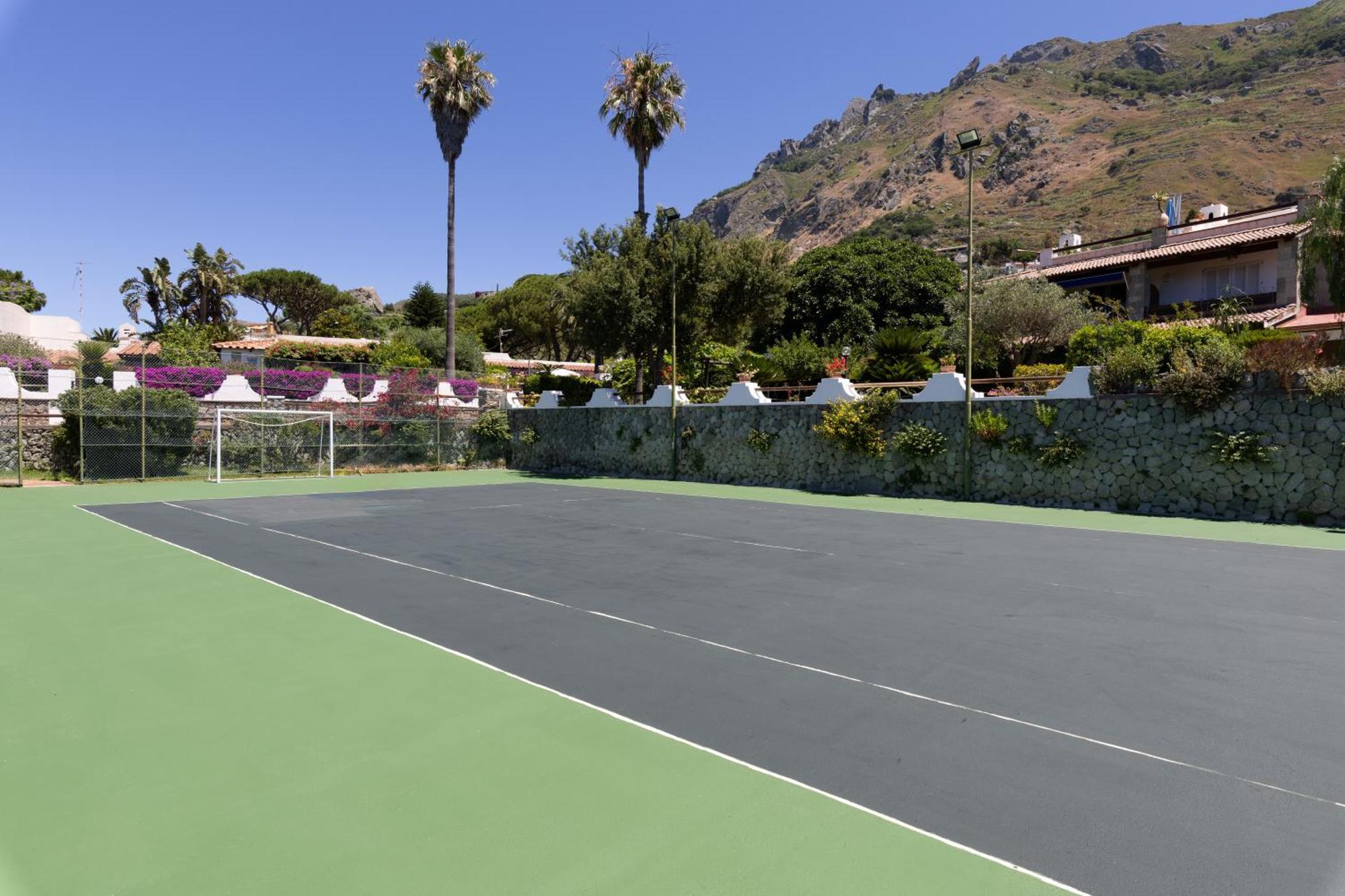 Villetta Con Giardino Esclusivo Di 1000 Mq, Piscina, Tennis, Calcio, Bocce Forio  Ngoại thất bức ảnh